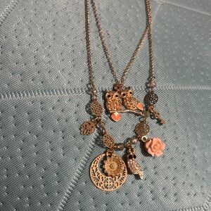 🎄 5/$15 Charming Owl Pendant Necklace in Gold and Peach